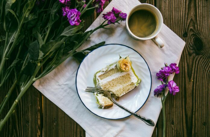 les-secrets-dun-accord-reussi-entre-cafe-et-patisserie