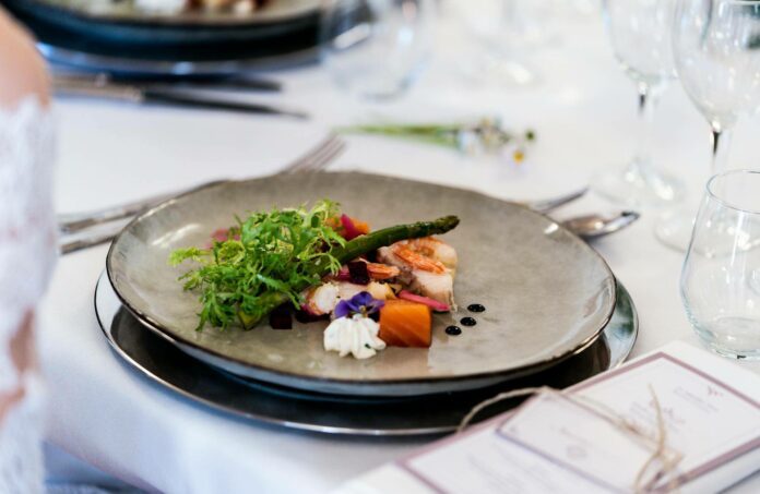 plating-artistique-techniques-pour-des-assiettes-instagrammables